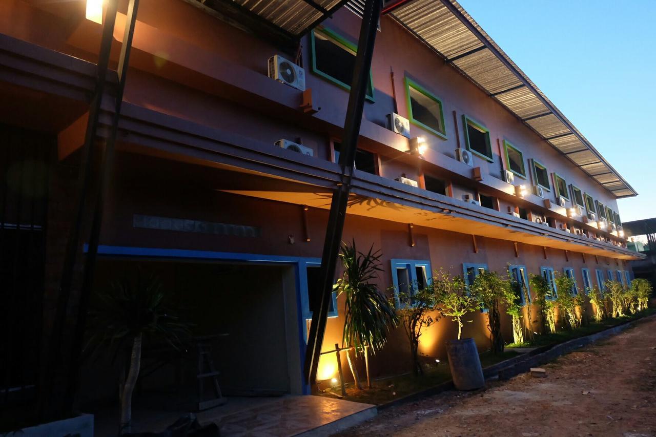 Borai Resort Bo Rai Bagian luar foto