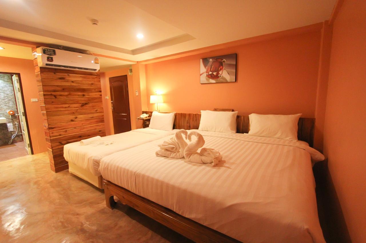 Borai Resort Bo Rai Bagian luar foto